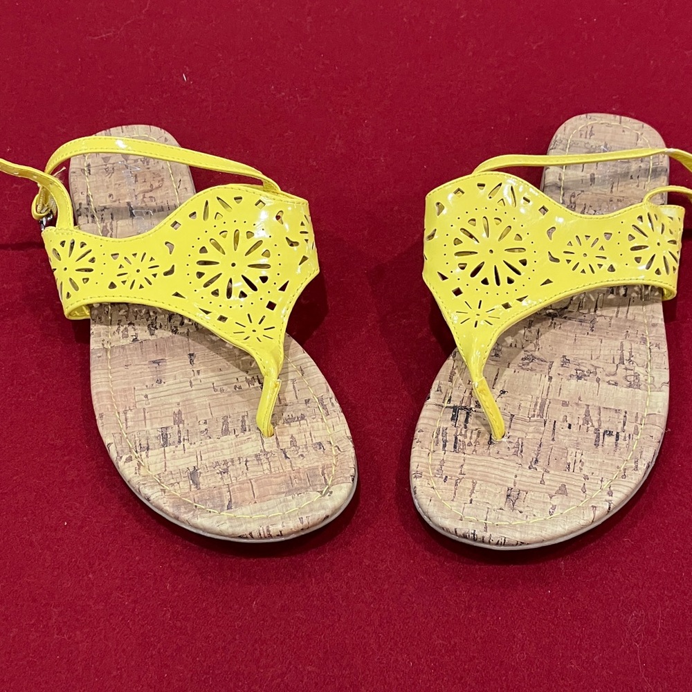 American Eagle Outfitters Yellow Cutout Sandals